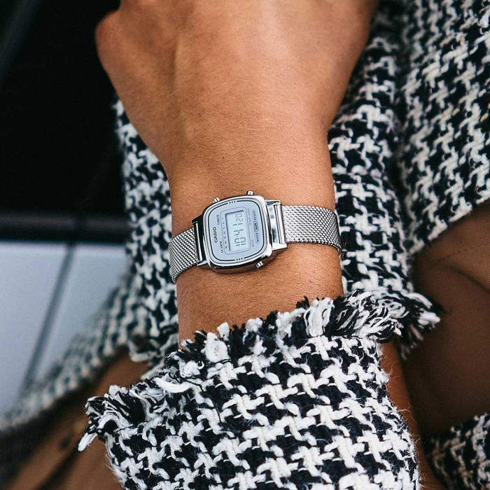 Годинник CASIO LA670WEM-7EF