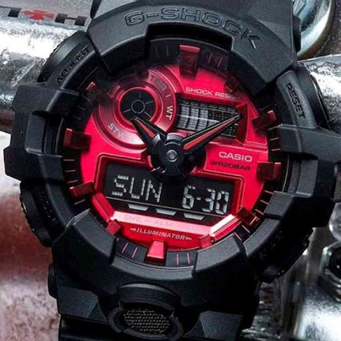 Годинник CASIO G-SHOCK GA-700AR-1AER