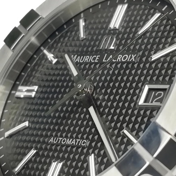 Годинник Maurice Lacroix AI6007-SS002-330-1