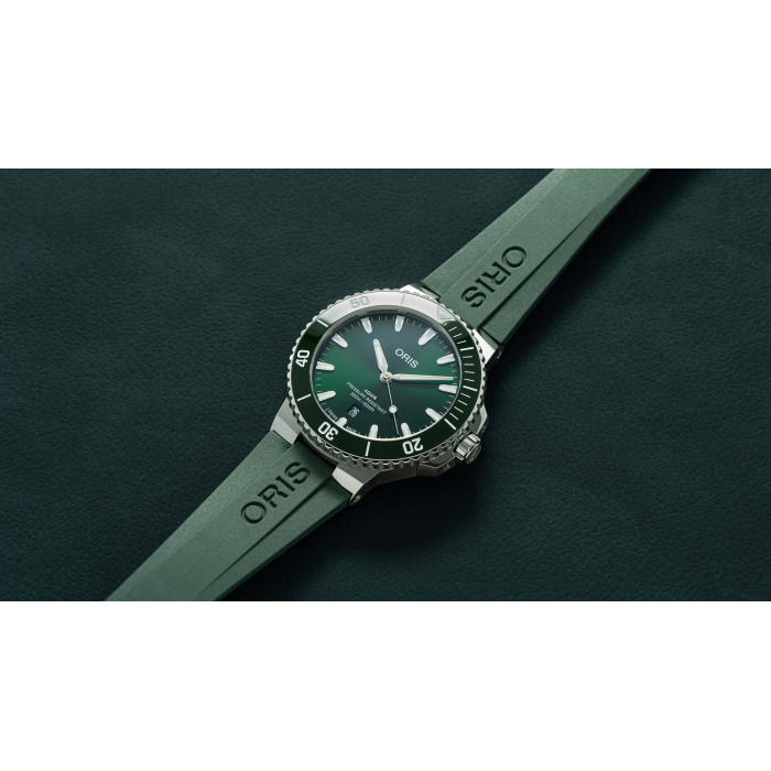 Годинник Oris Diving Aquis Date 733.7789.4157 RS 4.23.37FC