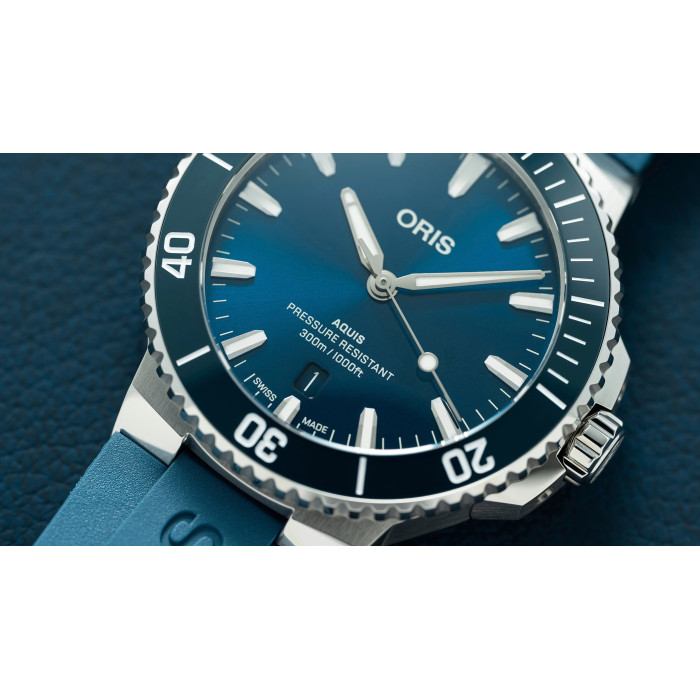 Годинник Oris Diving Aquis Date 733.7787.4135 RS 4.22.35FC