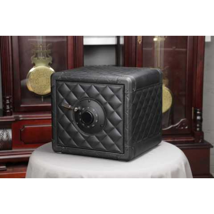 Сейф Salvadore для підзаводу 4 годинників Safe Small BK