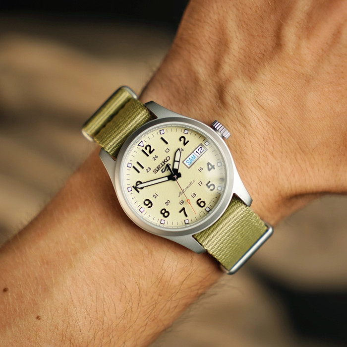 Годинник SEIKO 5 SPORTS SRPJ83K1