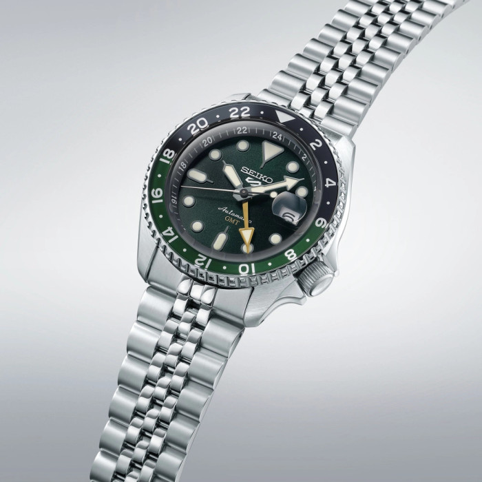Годинник SEIKO 5 SPORTS GMT SSK035K1