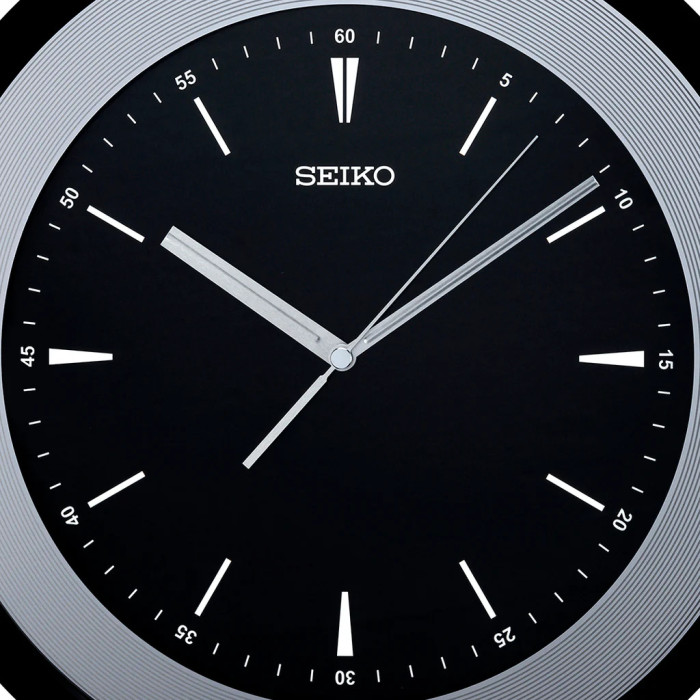 Настенные часы SEIKO QXA812S
