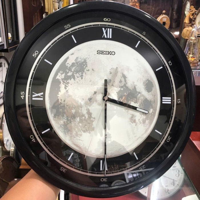 Настінний годинник SEIKO QXA831K