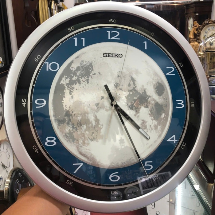 Настінний годинник SEIKO QXA831S