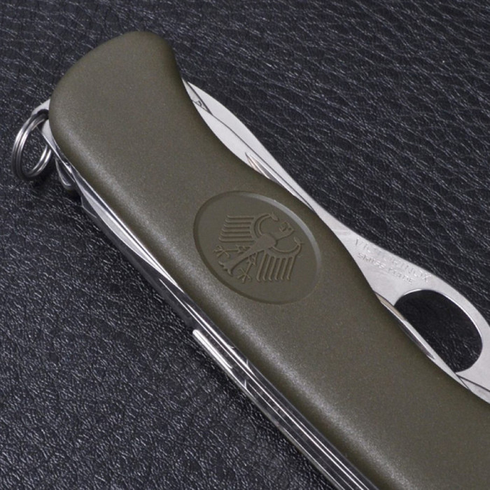 Складаний ніж Victorinox Military Germany One Hand Vx08461.MW4DE (0.8461.MW4DE)