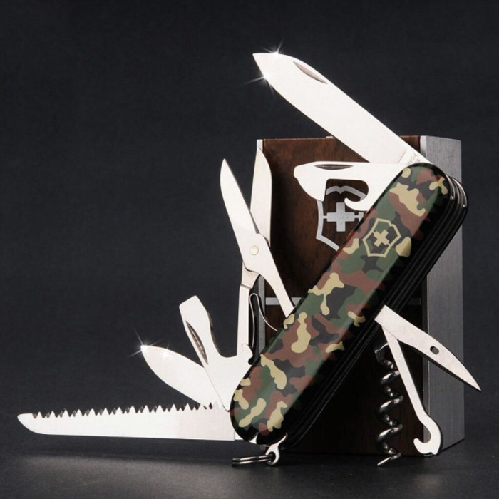 Складной нож Victorinox Huntsman Vx13713.94 (1.3713.94)